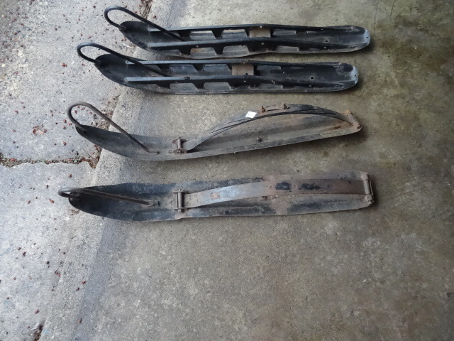 lot 7 image: 2 Pair of Snowmobile Skis