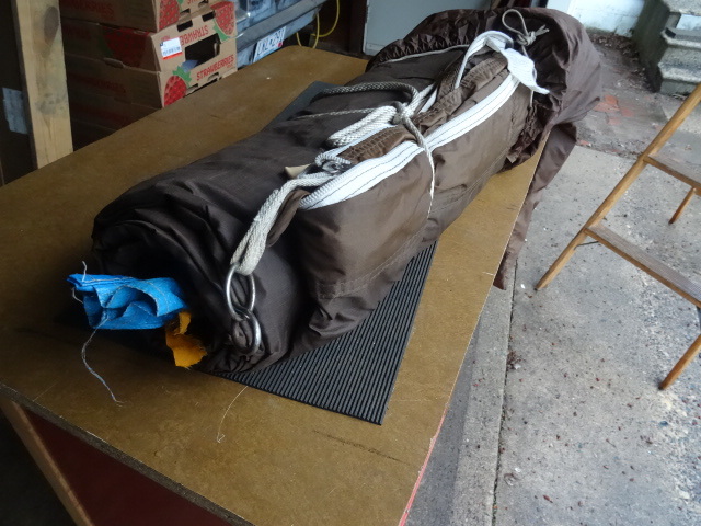 lot 16 image: 7 2 X 8 9 Finished Size Tent