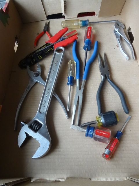 lot 51 image: Misc Hand Tools
