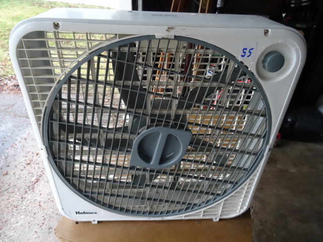 lot 55 image: Holmes Fan 20 Box Fan