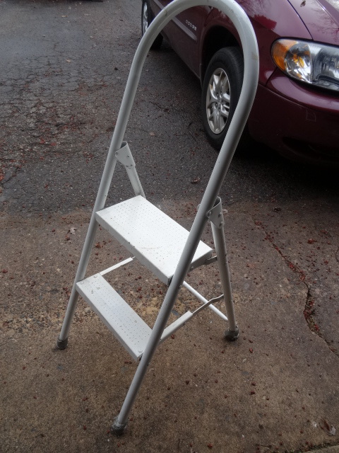 lot 90 image: 2 Step Folding Step Stool