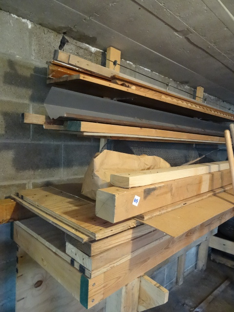 lot 108 image: Misc Wood and Plywood Buyer Loads