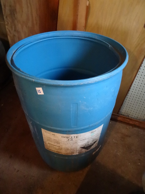 lot 112 image: 55 Gal. Plastic Barrel