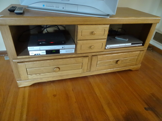 lot 145 image: Wood TV Stand 4 Drawers 52 X 21 X 24
