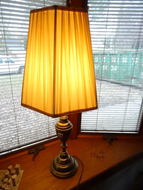 lot 148 image: Brass Table Lamp