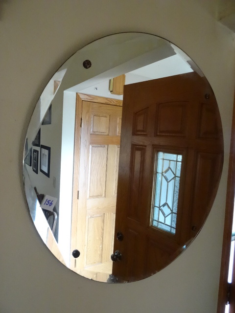 lot 156 image: Vintage Round Mirror 28