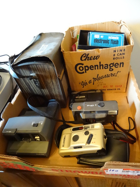 lot 160 image: Misc Polaroid Camera
