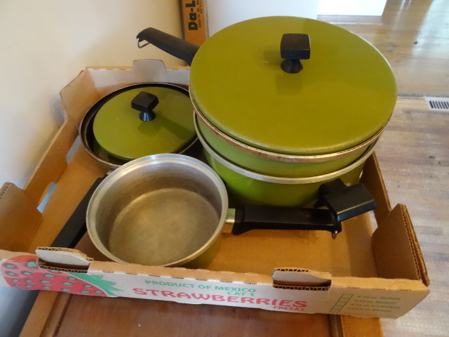 lot 167 image: Sears Avocado Green Pots and Pans