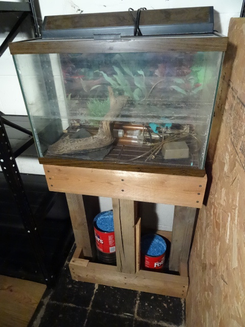 lot 196 image: Aquarium WGravel and Accessories