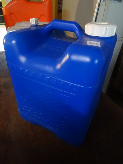 lot 202 image: 5 Gal. Reliance Water Jug