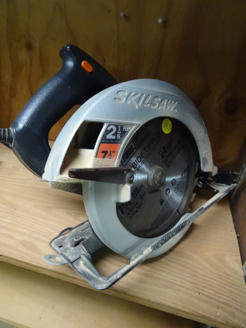 lot 230 image: Skill Saw 7 14 Circular Saw
