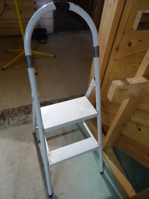 lot 272 image: Step Stool White Fold Up