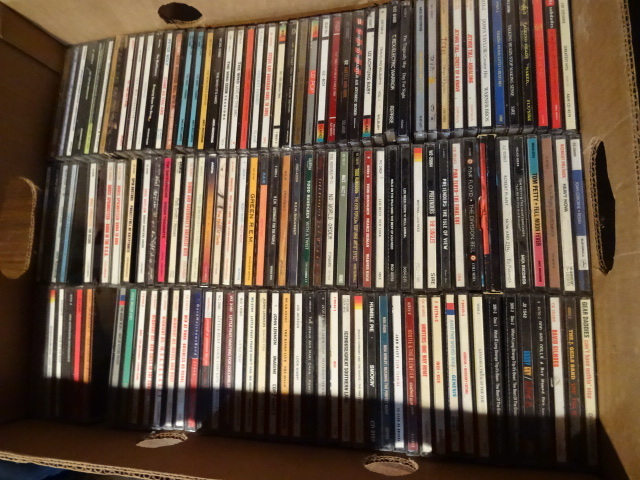 lot 289 image: Box of Misc CDs