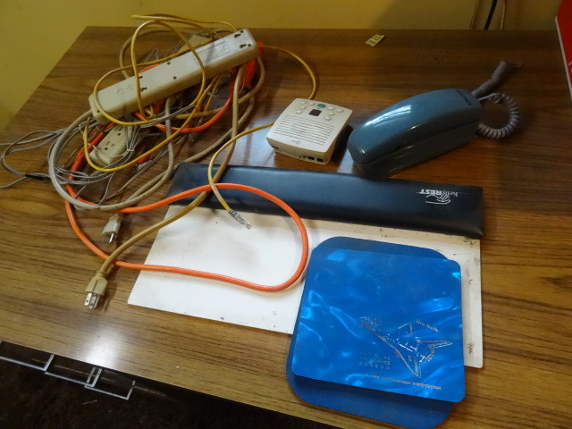 lot 314 image: Office Misc Extension Cords, Phone