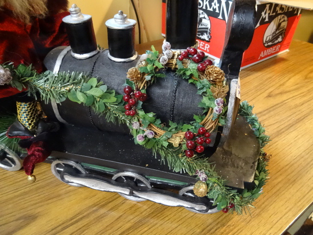 lot 315 image: Santa Riding on Trail Decoration