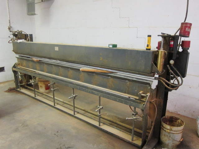 lot 3 image: Coving Machine