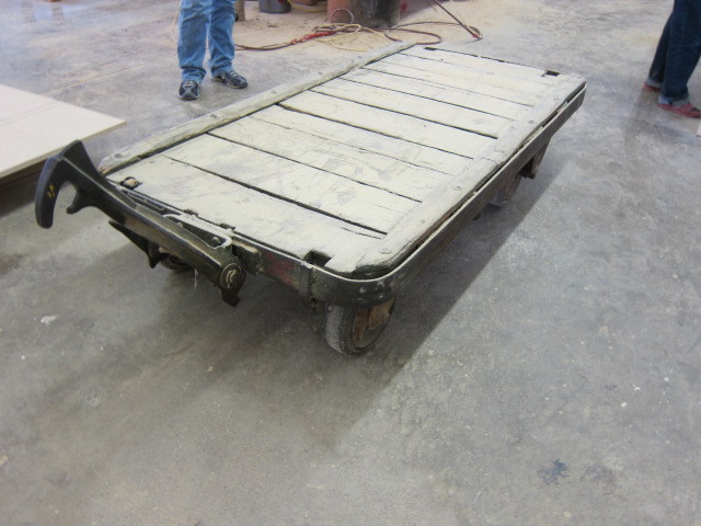 lot 19 image: Flat Bed Cart