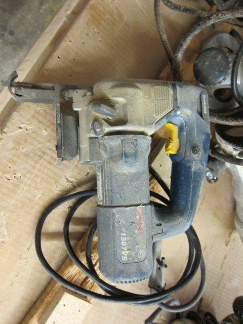 lot 41 image: Jig Saw