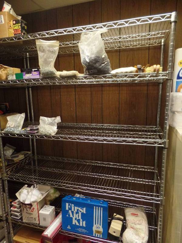 lot 80 image: Rolling Wire Rack