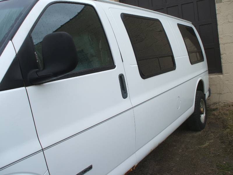 lot 1A image: Chevy Van