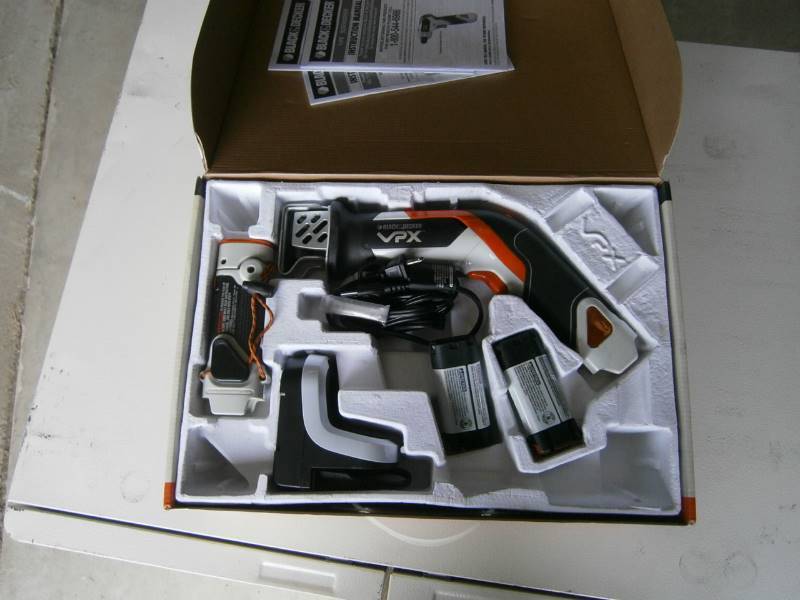 lot 13 image: Black & Decker VPX Sawzall 2 batteries & Charger
