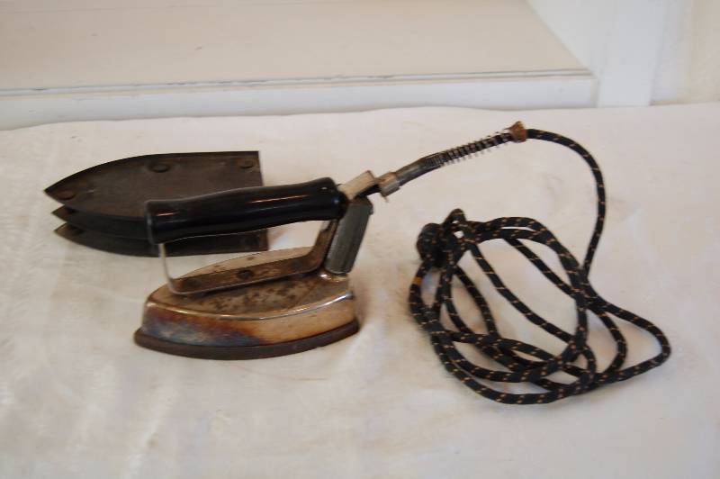 lot 16 image: Vintage Iron