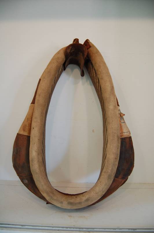lot 27 image: Horse Collar