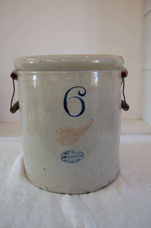 lot 35 image: Red Wing Crock