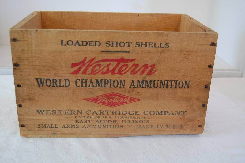 lot 50 image: Wooden Ammo Box