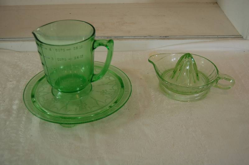 lot 61 image: Lemonade Set