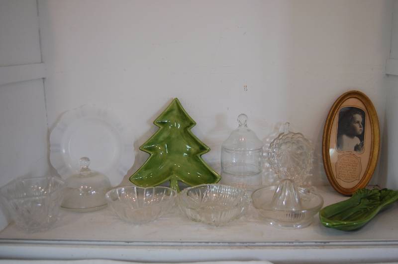 lot 82 image: Assorted Glassware