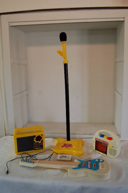 lot 97 image: Toy Musical Instruments