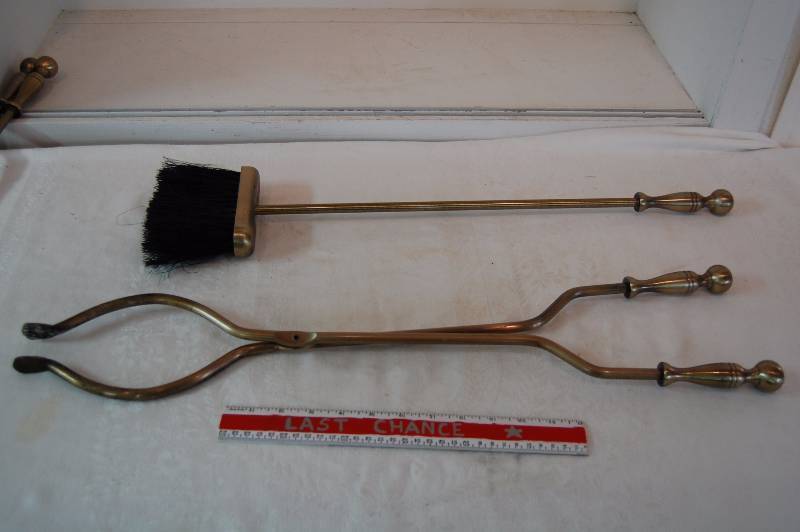 lot 74 image: Fireplace Accessories