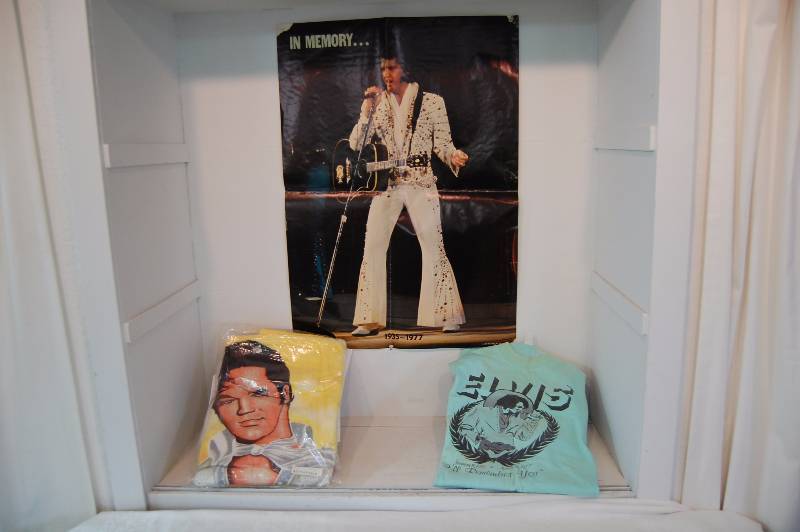 lot 54 image: Elvis Memorabilia