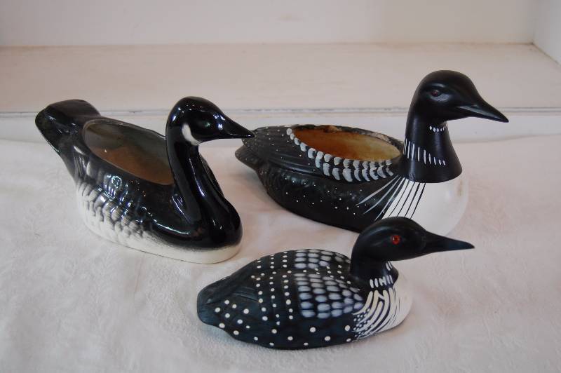 lot 117 image: Loon Planters