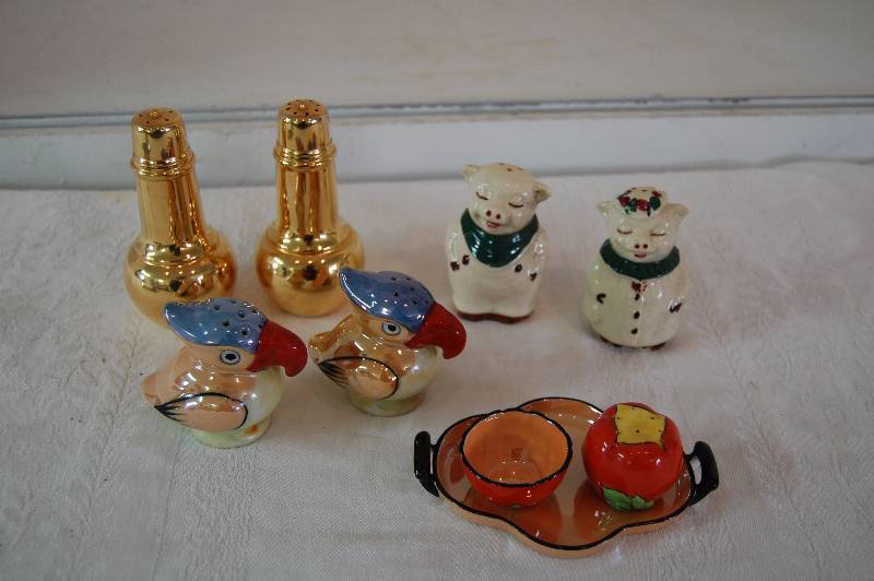 lot 128 image: Salt and Pepper Shakers