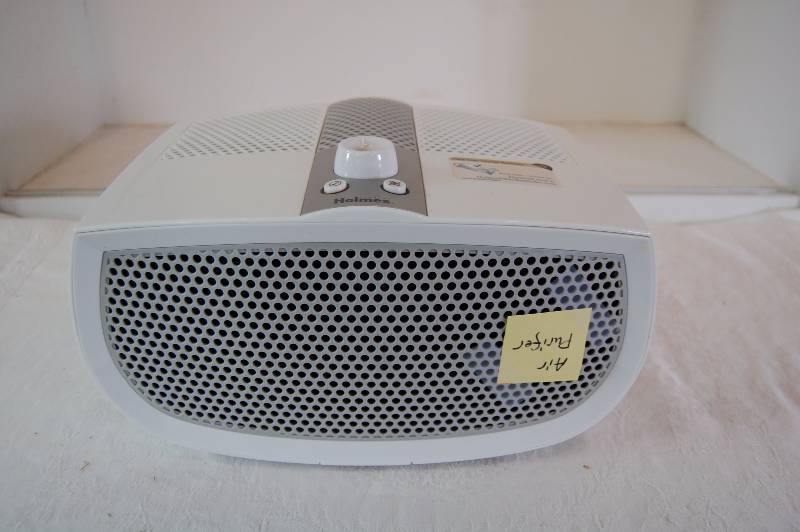 lot 130 image: Air Purifier