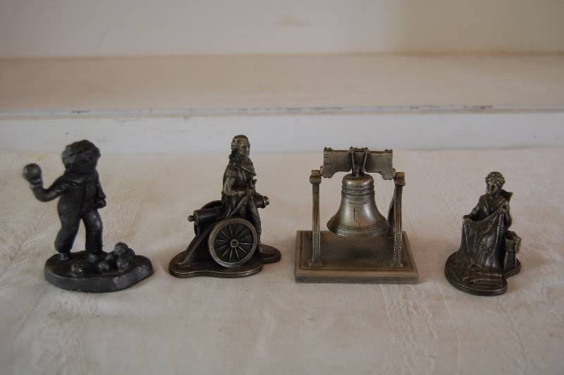 lot 147 image: Pewter Figurines