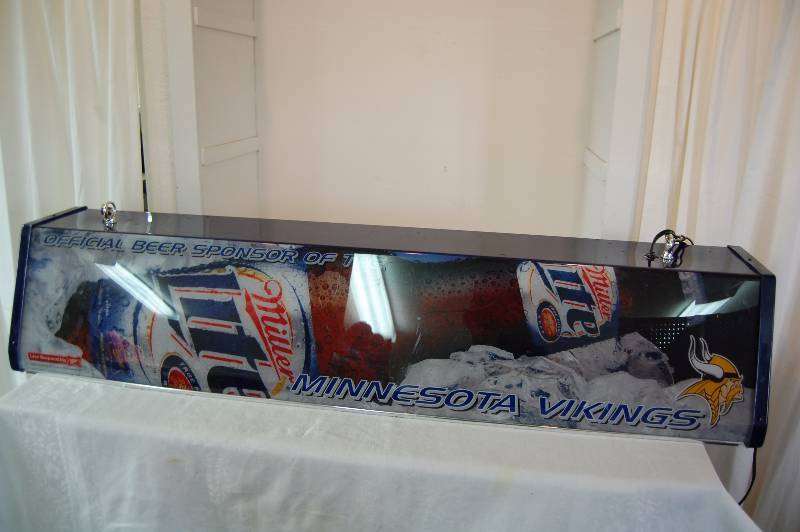 lot 173 image: Miller Lite MN Vikings Pool Table Light