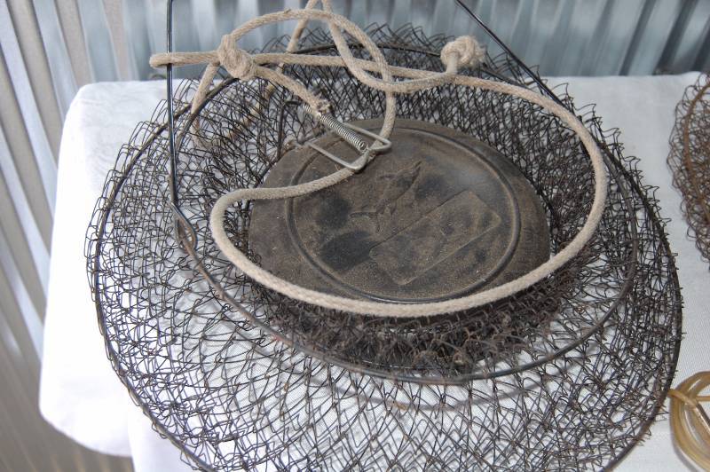 lot 287 image: Metal Fish Baskets