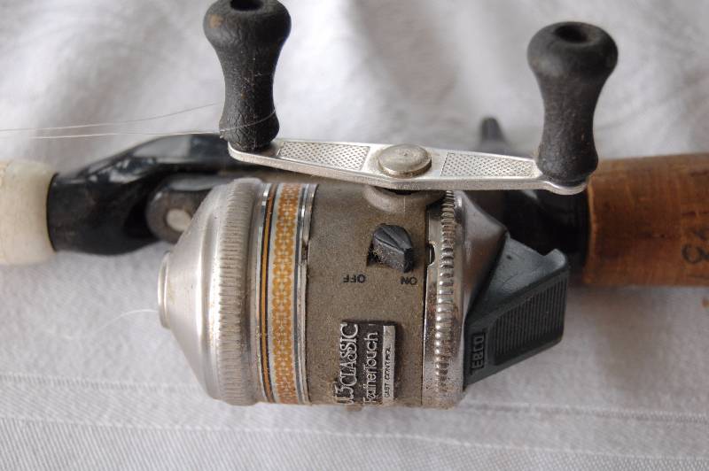 lot 290 image: Ice Fishing Rod & Reel