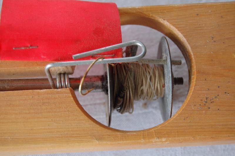 lot 295 image: Ice Fishing Tip Up