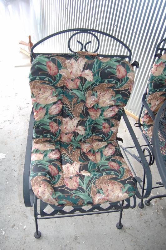 lot 303 image: Wrought Iron Patio Set