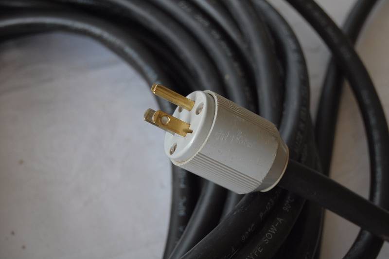 lot 313 image: Heavy Duty Extension Cord
