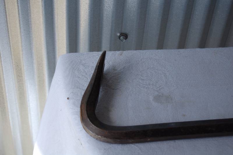 lot 319 image: Crow Bar