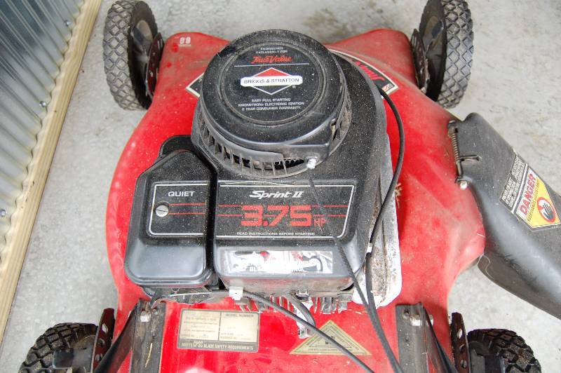 lot 224 image: Lawn Mower