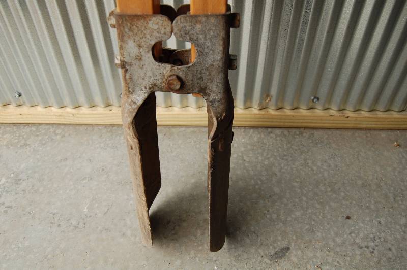 lot 239 image: Post Hole Digger