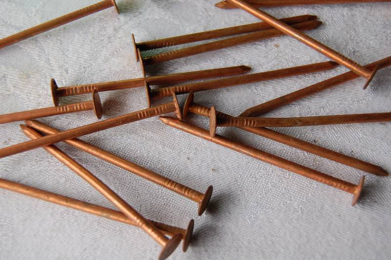 lot 258 image: Copper Nails