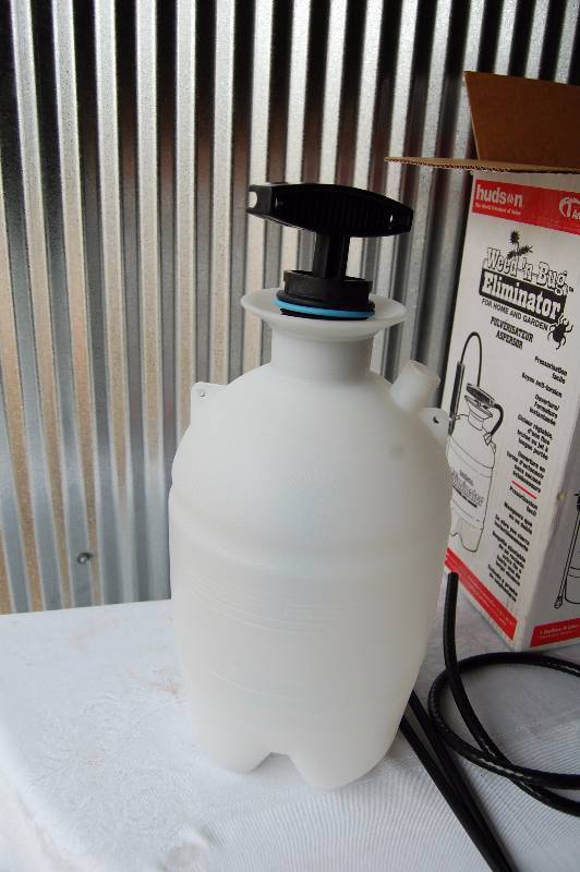 lot 264 image: Weed and Bug Sprayer