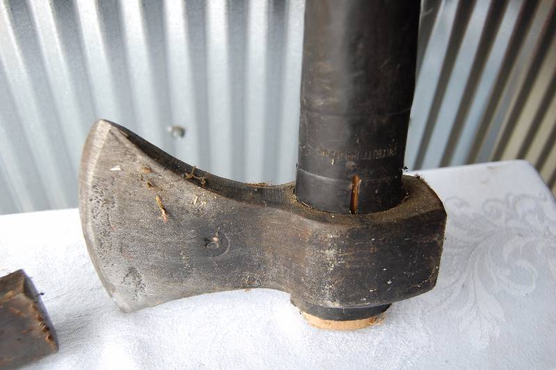 lot 265 image: Axe and Splitting Maul